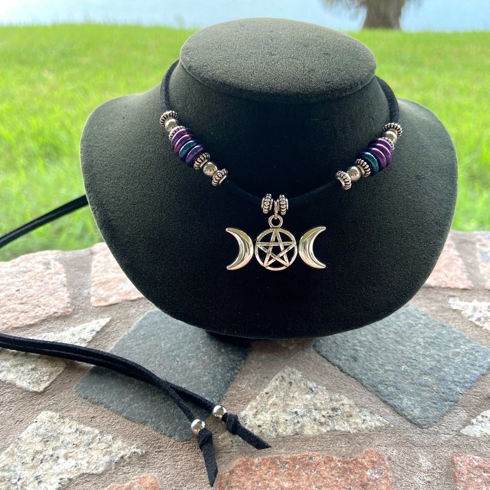 Crecent moon pentagram adjustable choker necklace - Picture 4 of 11